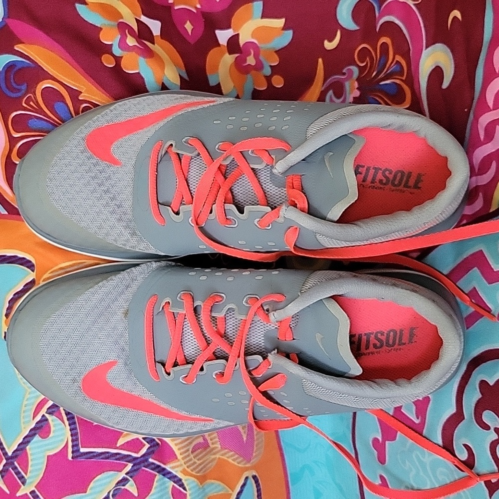 Nike Renew Arena sneakers